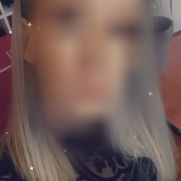 Elina, 36