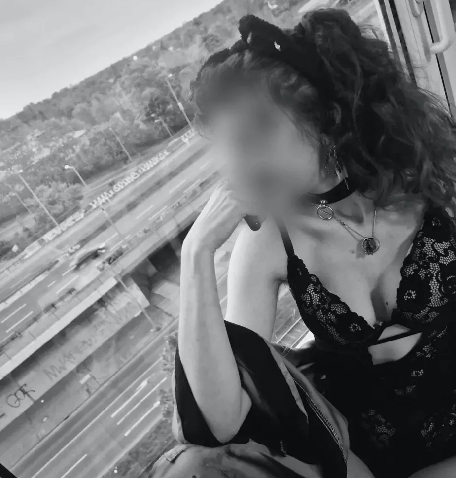 Leyla, 22