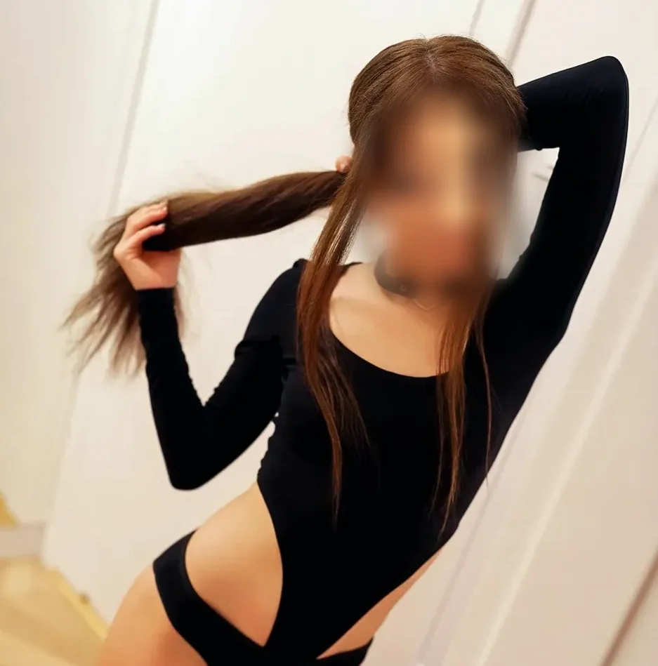 Netta, 23