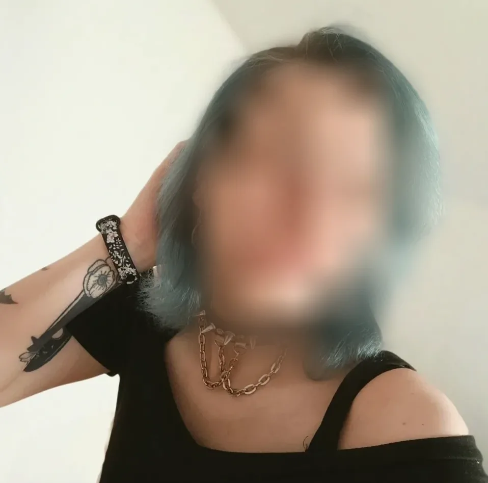 Nina, 34