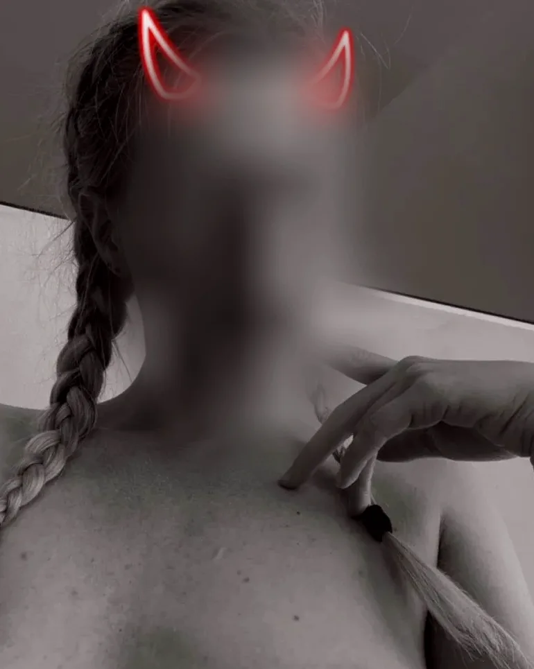 Paula, 32
